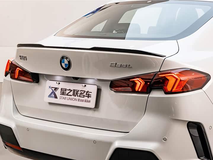 BMW 2 Series 2025 2025款 225L M运动曜夜套装