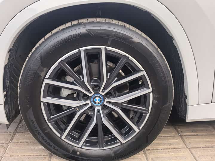 BMW iX1 2025 2025款 eDrive25L M运动套装