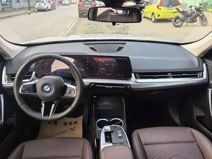 BMW iX1 2025 2025款 eDrive25L M运动套装