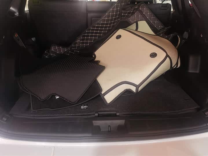 Mitsubishi Outlander 2023 2023款 1.5T CVT四驱尊耀版 7座