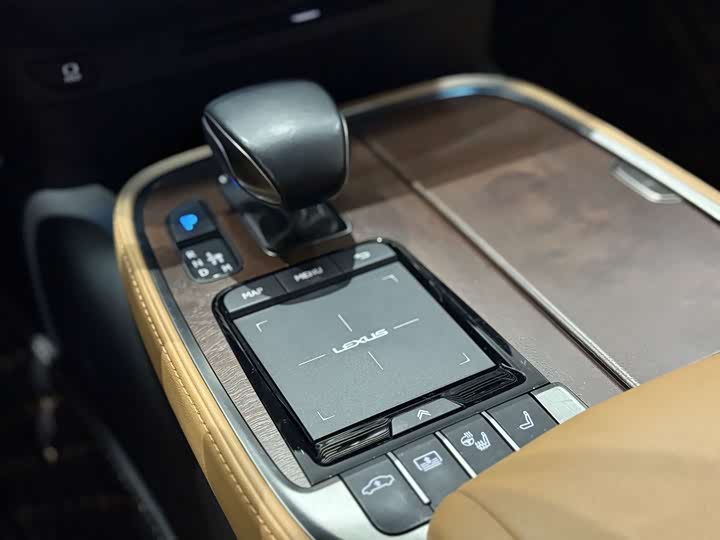 Lexus LS 2021 2021款 500h 卓越版