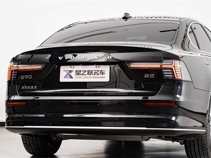 Volvo S90 2026 2026款 B5 智远豪华版