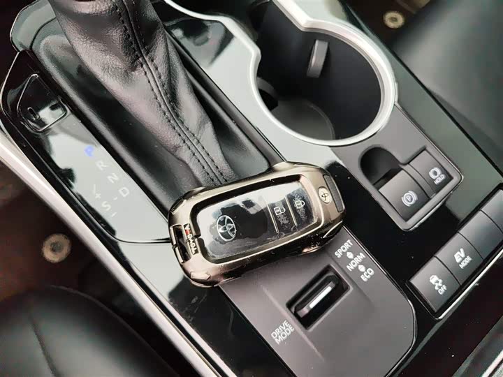 Toyota Highlander 2024 2024款 2.5L智能电混双擎两驱精英版 7座