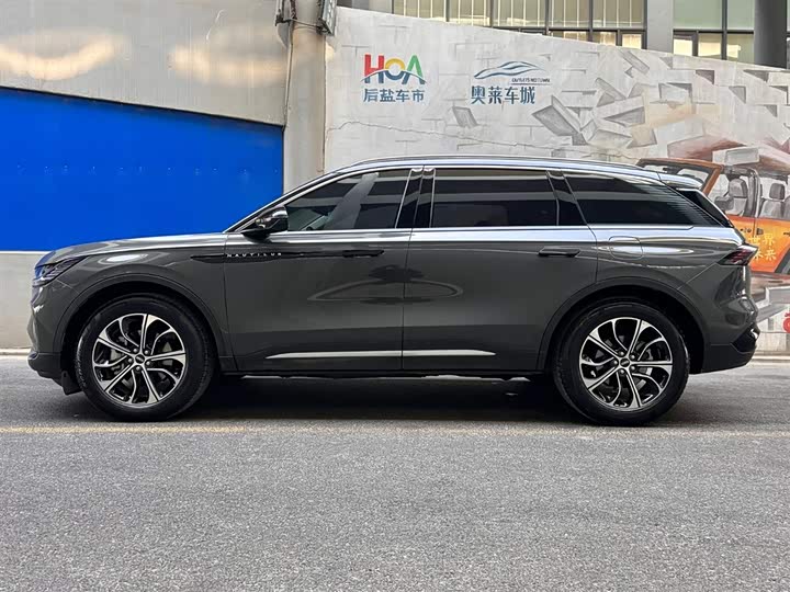 Lincoln Nautilus 2025 2025款 2.0T 四驱尊逸版