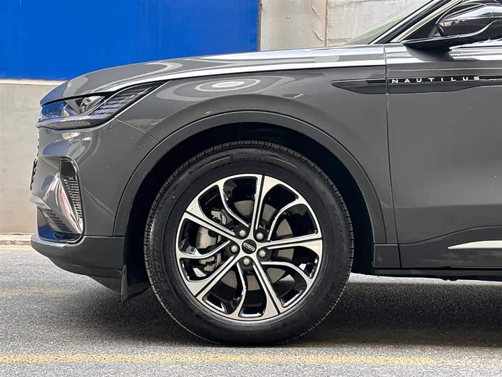 Lincoln Nautilus 2025 2025款 2.0T 四驱尊逸版