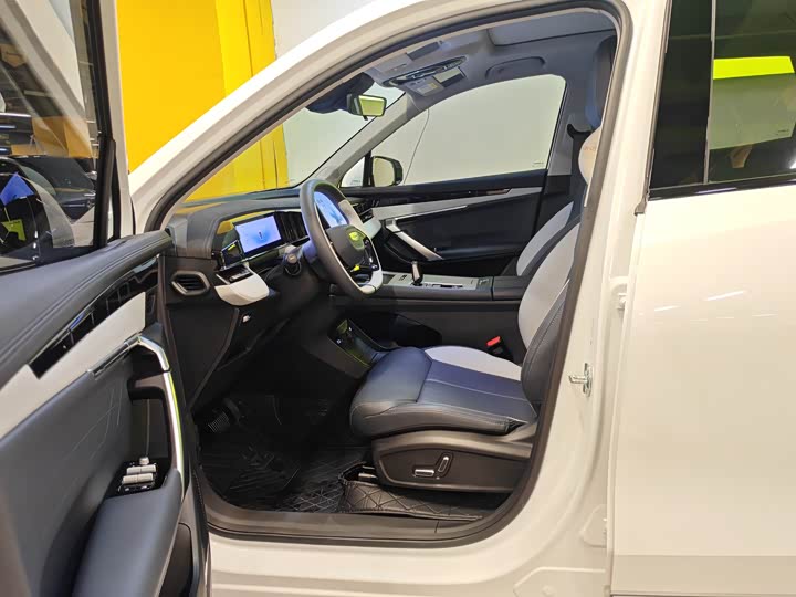 Geely Atlas L 2024 2024款 1.5TD DCT尊贵版