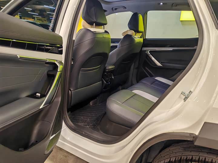 Geely Atlas L 2024 2024款 1.5TD DCT尊贵版