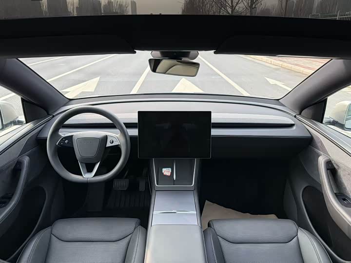 Tesla Model Y 2025 2025款 长续航全轮驱动版