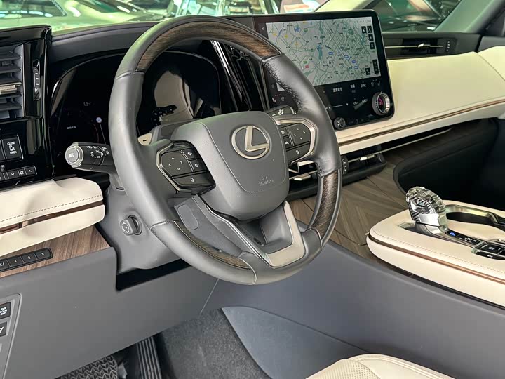 Lexus LM 2023 2023款 500h 六座尊崇版