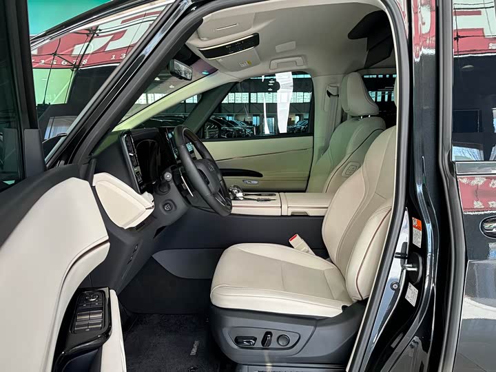 Lexus LM 2023 2023款 500h 六座尊崇版
