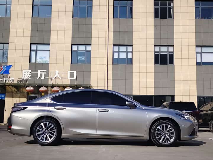 Lexus ES 2025 2025款 200 臻享版