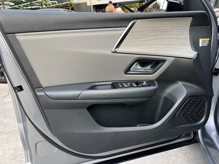 Citroen C5 X 2022 2022款 1.6T 享不凡 虎年开门红版