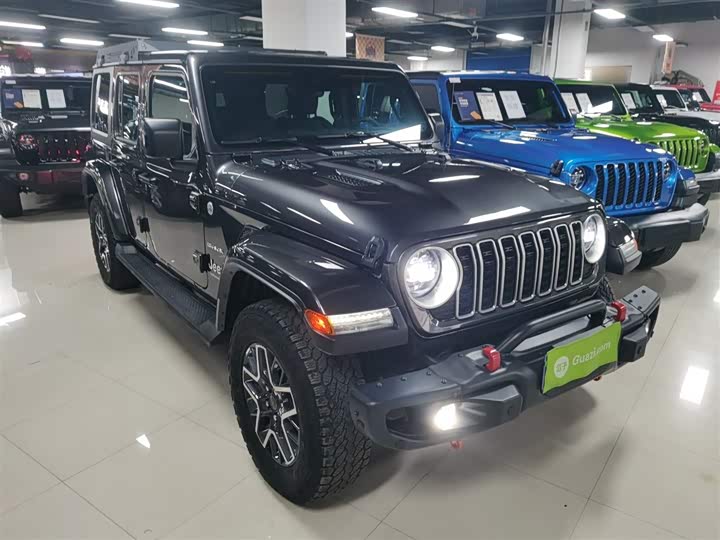 Jeep Wrangler 2024 2024款 2.0T 撒哈拉四门版