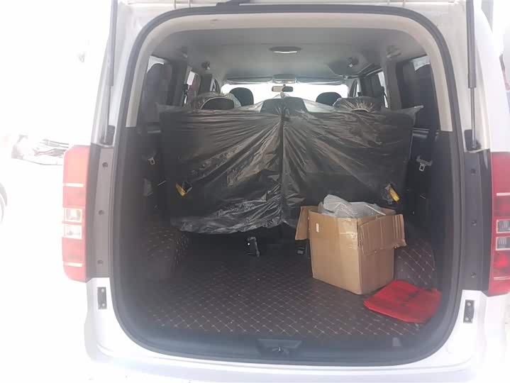 JAC Refine M3 2023 2023款 PLUS 1.8L 7/8座智联版