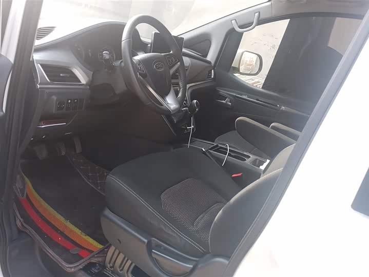 JAC Refine M3 2023 2023款 PLUS 1.8L 7/8座智联版