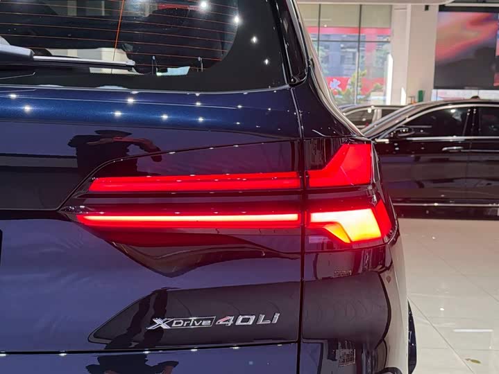 BMW X5 2026 2026款 xDrive 40Li M运动曜夜套装