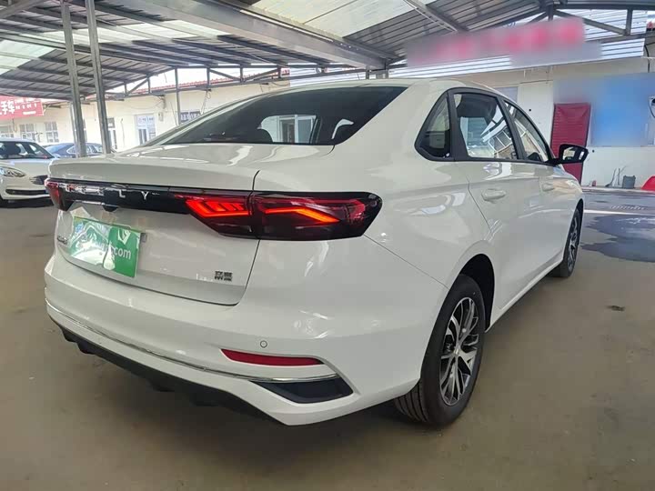 Geely Emgrand 2026 2026款 第4代 400万纪念款 1.5L 手动超越型