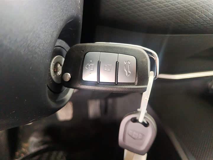 Geely Emgrand 2026 2026款 第4代 400万纪念款 1.5L 手动超越型