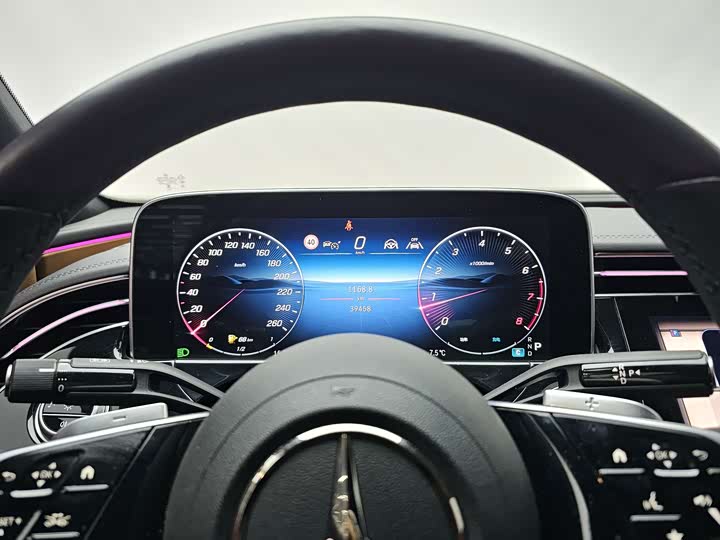 Mercedes-Benz E-Class 2025 2025款 E 300 L 豪华型