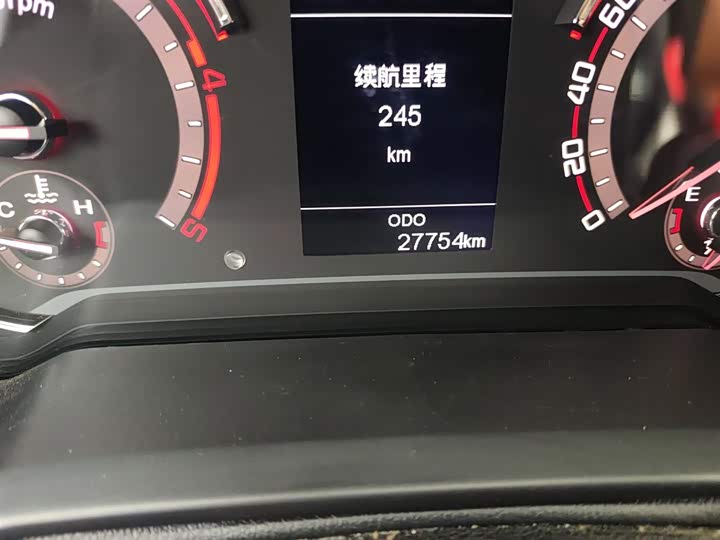 Maxus T70 2021 2021款 2.0T柴油手动两驱精英版长箱高底盘