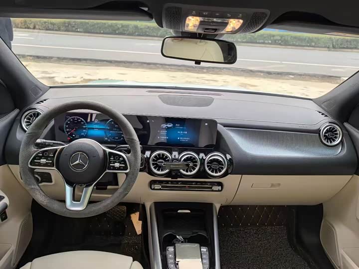 Mercedes-Benz EQA 2022 2022款 EQA 260