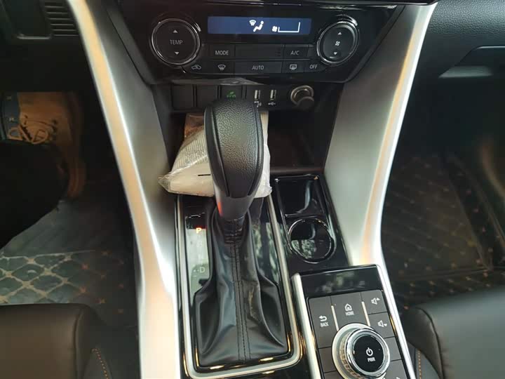 Mitsubishi Eclipse Cross 2021 2021款 1.5T CVT两驱梦想版