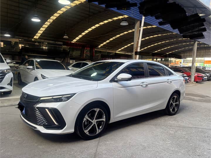 Geely Emgrand L 2022 2022款 1.4T CVT旗舰型