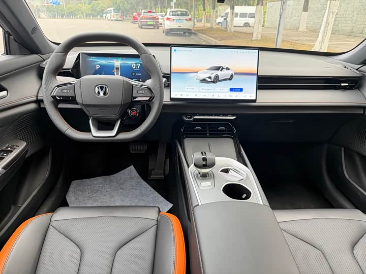 Changan UNI-V 2025 2025款 第三代 1.5T 500Bar尊贵型