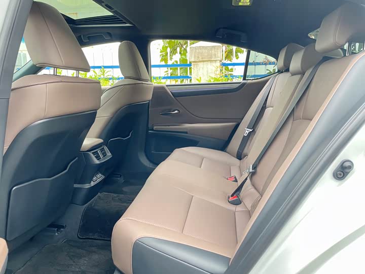 Lexus ES 2025 2025款 200 臻享版