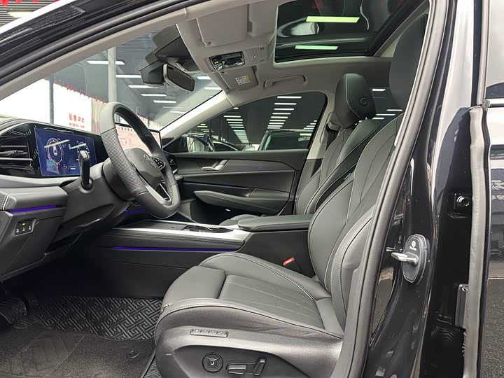 Volkswagen Passat 2026 2026款 Pro 380TSI 星空龙运版