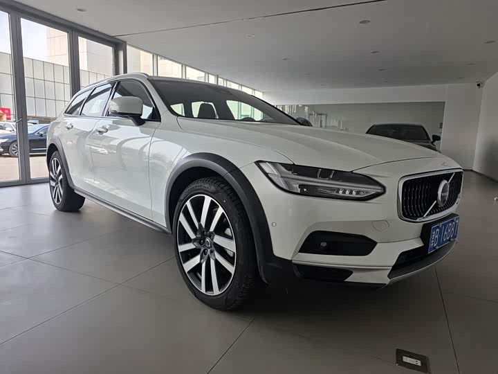 2024 Volvo V90