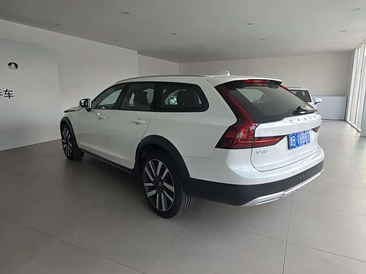 2024 Volvo V90