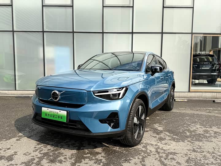 2024 Volvo C40