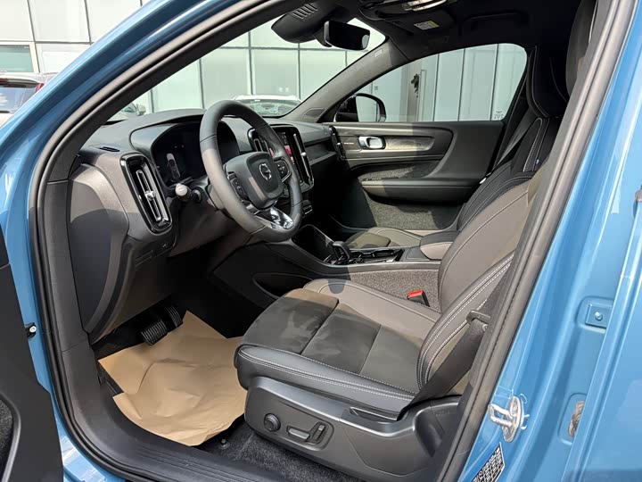 Volvo C40 2024 2024款 长续航版 PRO