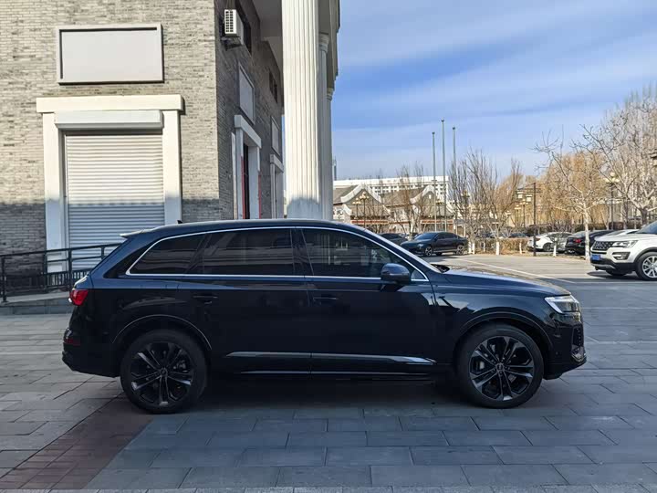 Audi Q7 2024 2024款 55 TFSI quattro S line运动型