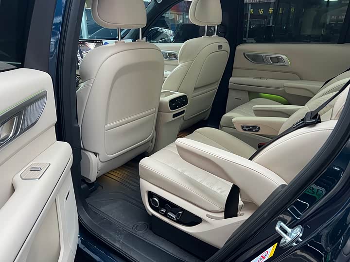 Changan Deepal S09 2025 2025款 四驱Ultra+ 高定版