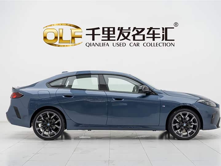 BMW 2 Series 2025 2025款 225L M运动曜夜套装