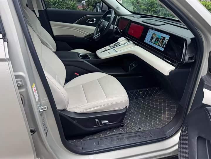 Haval Ruge Max 2023 2023款 1.5L Hi4 105 四驱智能旗舰版