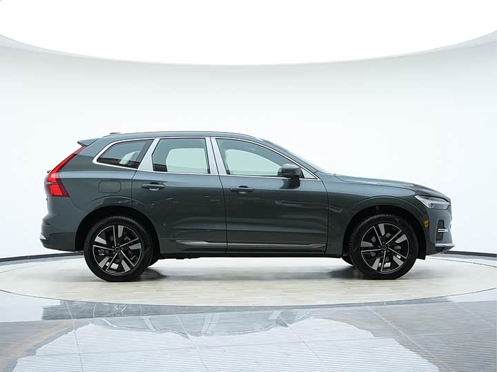 Volvo XC60 2026 2026款 B5 四驱智远豪华版