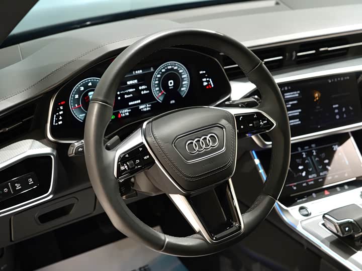 Audi A6L 2025 2025款 45 TFSI 臻选动感型