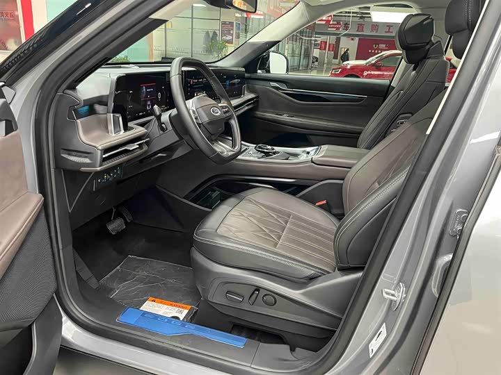 Ford Edge 2025 2025款 锐界L 2.0T EcoBoost E混动四驱七座至尊型