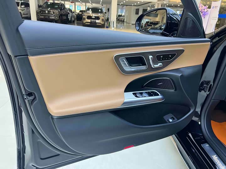 Mercedes-Benz E-Class 2025 2025款 E 300 L 时尚型