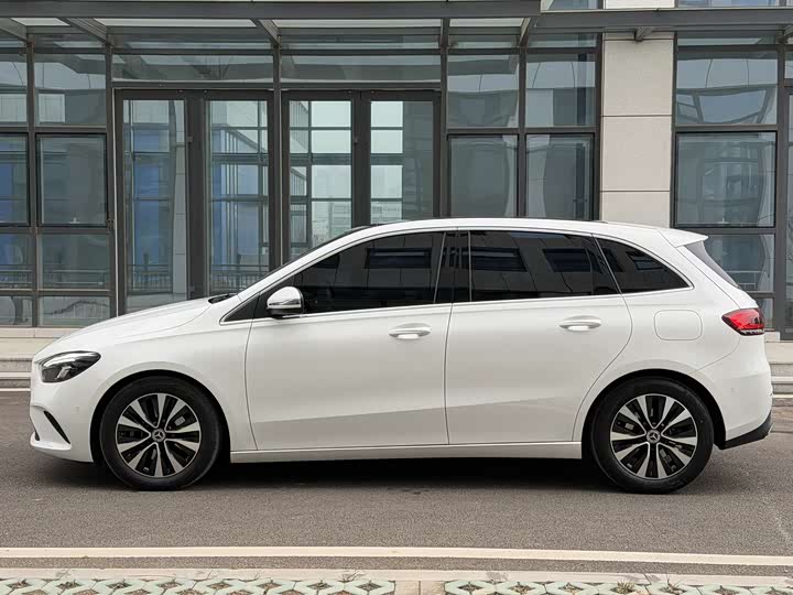 Mercedes-Benz B-Class 2022 2022款 B 200 动感型