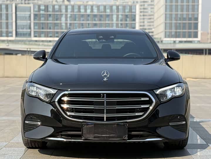 Mercedes-Benz E-Class 2025 2025款 E 300 L 豪华型