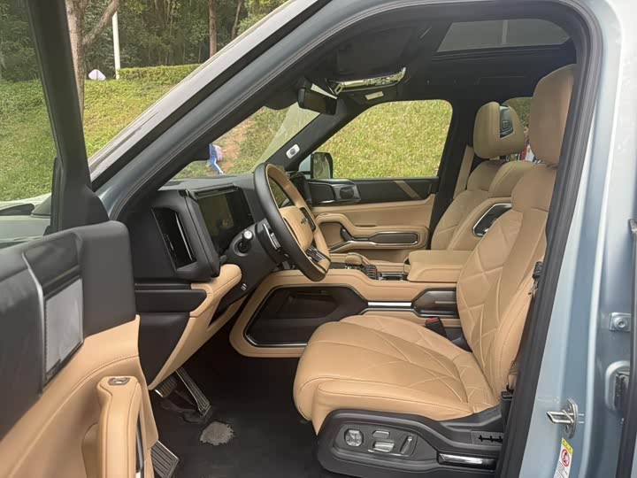 BYD FangChengBao Leopard 8 2025 2025款 智勇旗舰版 6座