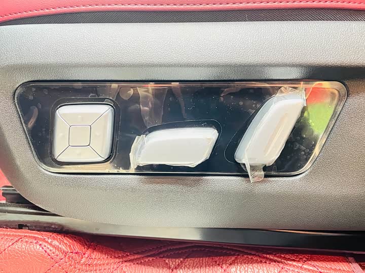 Tank 300 Hybrid 2025 2025款 Hi4-T 37.1kWh