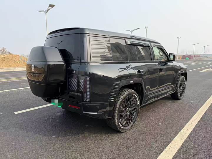 BYD Yangwang U8 2023 2023款 豪华版