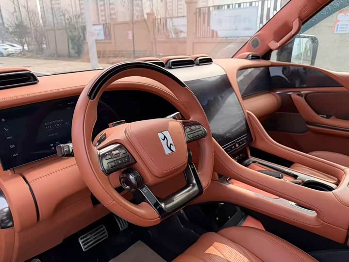 BYD Yangwang U8 2023 2023款 豪华版