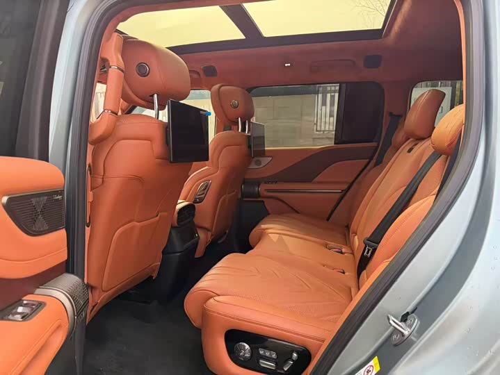 BYD Yangwang U8 2023 2023款 豪华版