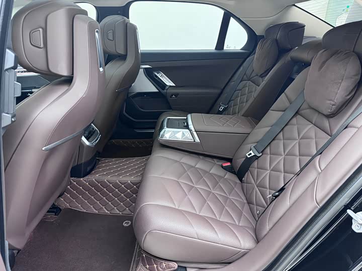 BMW 7 Series 2023 2023款 735Li 豪华套装